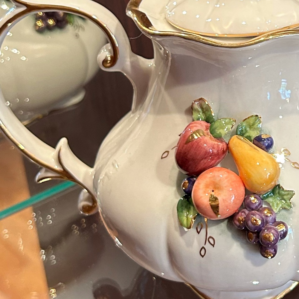 Vintage 3D Fruit Teapot Philippines Ceramic Relief Gold Tone Trim 7" High w/Lid - Picture 16 of 16